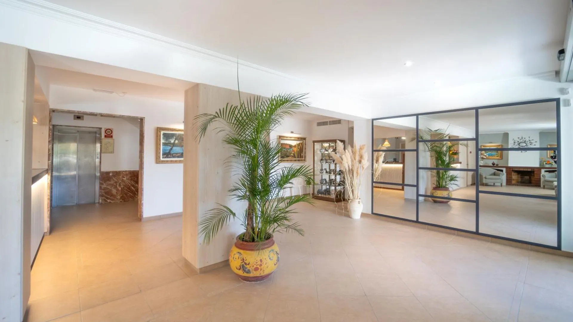 Hotel Playa Mondrago Porto Petro